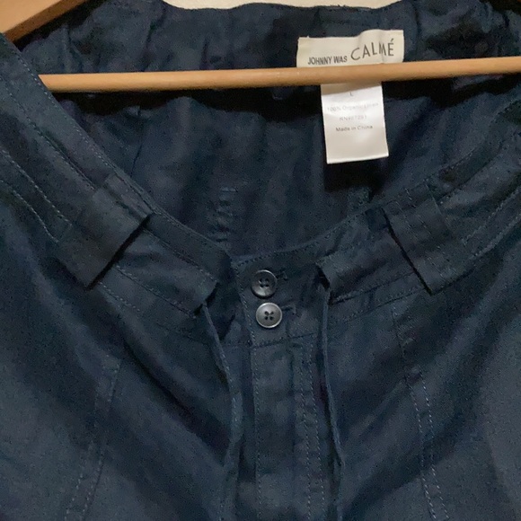 Johnny Was Dark blue slacks. 2 pits on side and 2 on back. 100% orgLinen - Picture 4 of 4